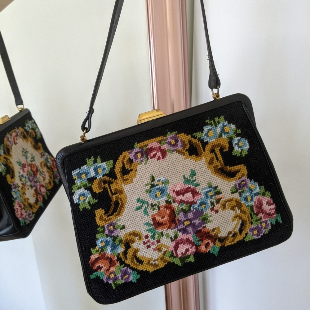 Cutest vintage purse